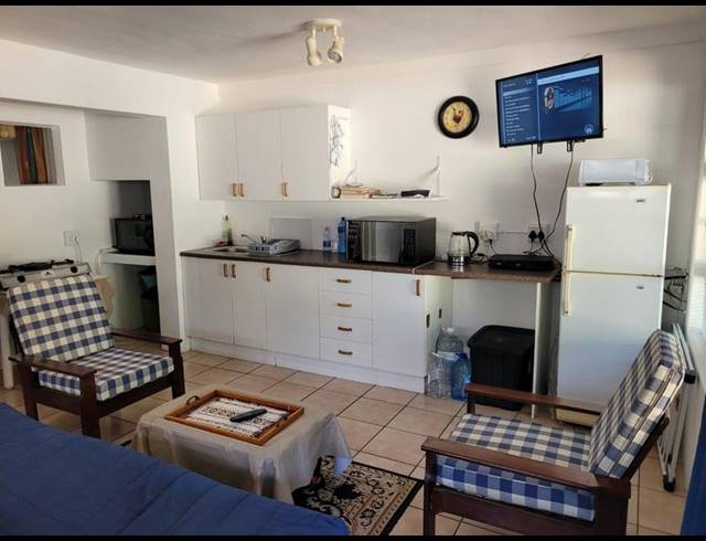 1 BEDROOM PROPERTY TO RENT IN DIAZ